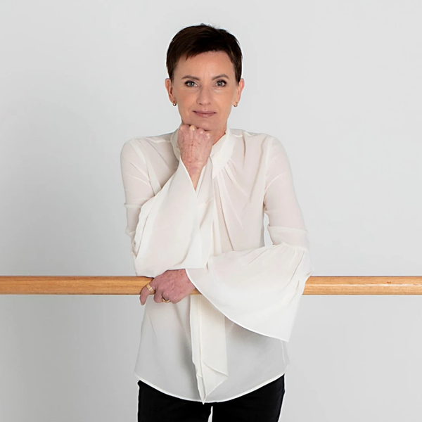 Lisa Pavane